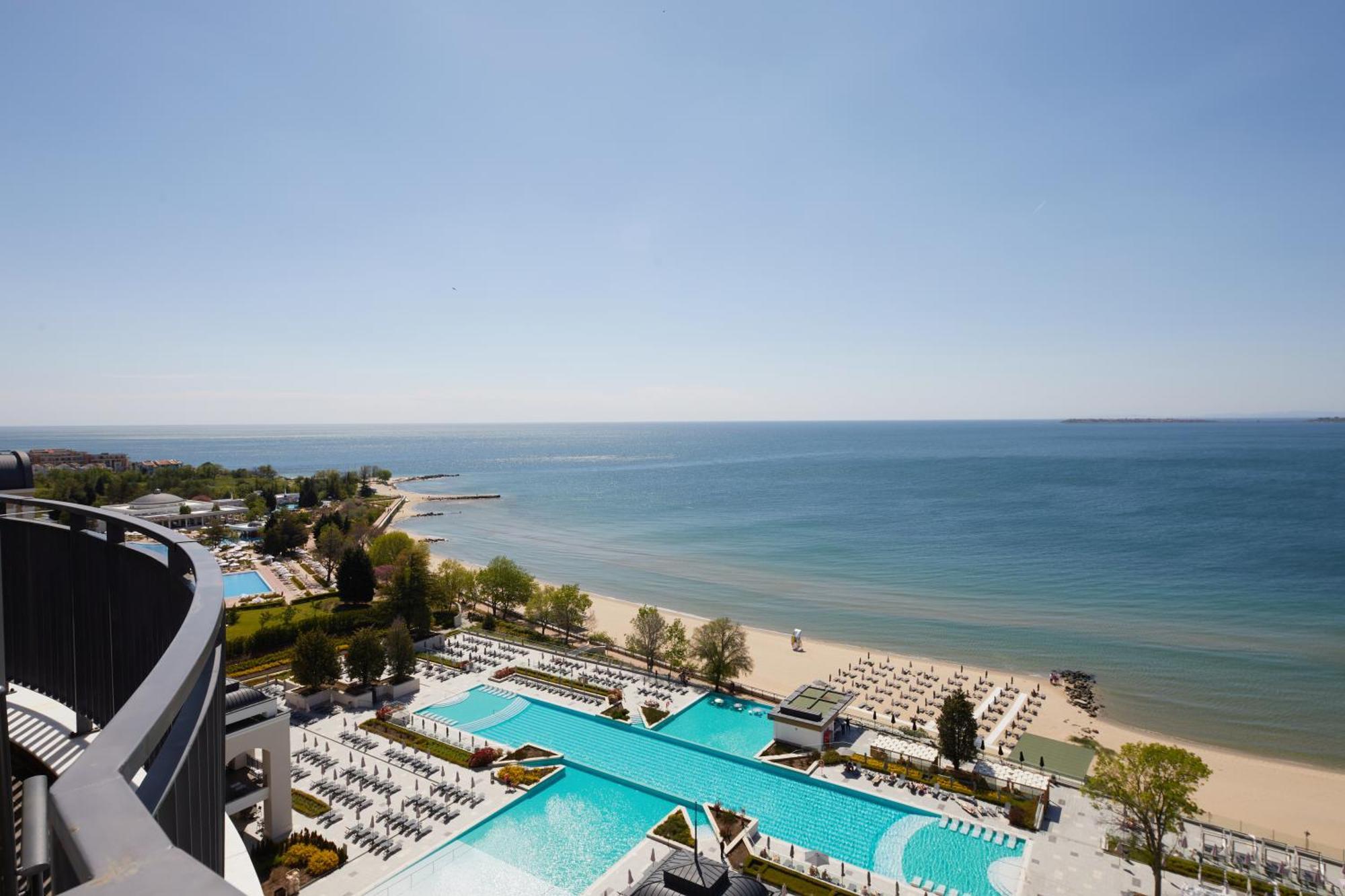 Secrets Sunny Beach Resort & Spa (Adults Only) Ruang foto The Black Sea at Golden Sands