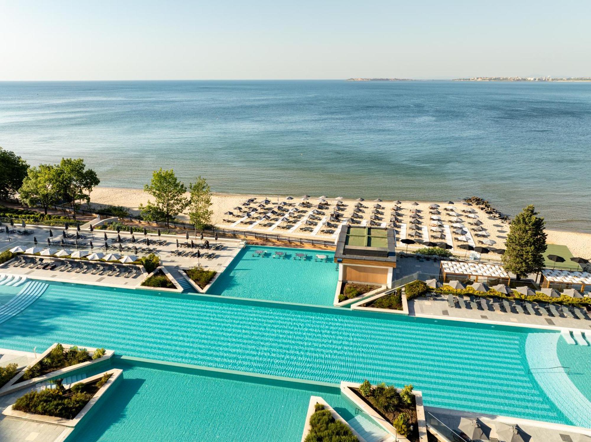 Secrets Sunny Beach Resort & Spa (Adults Only) Bagian luar foto The hotel's swimming pool